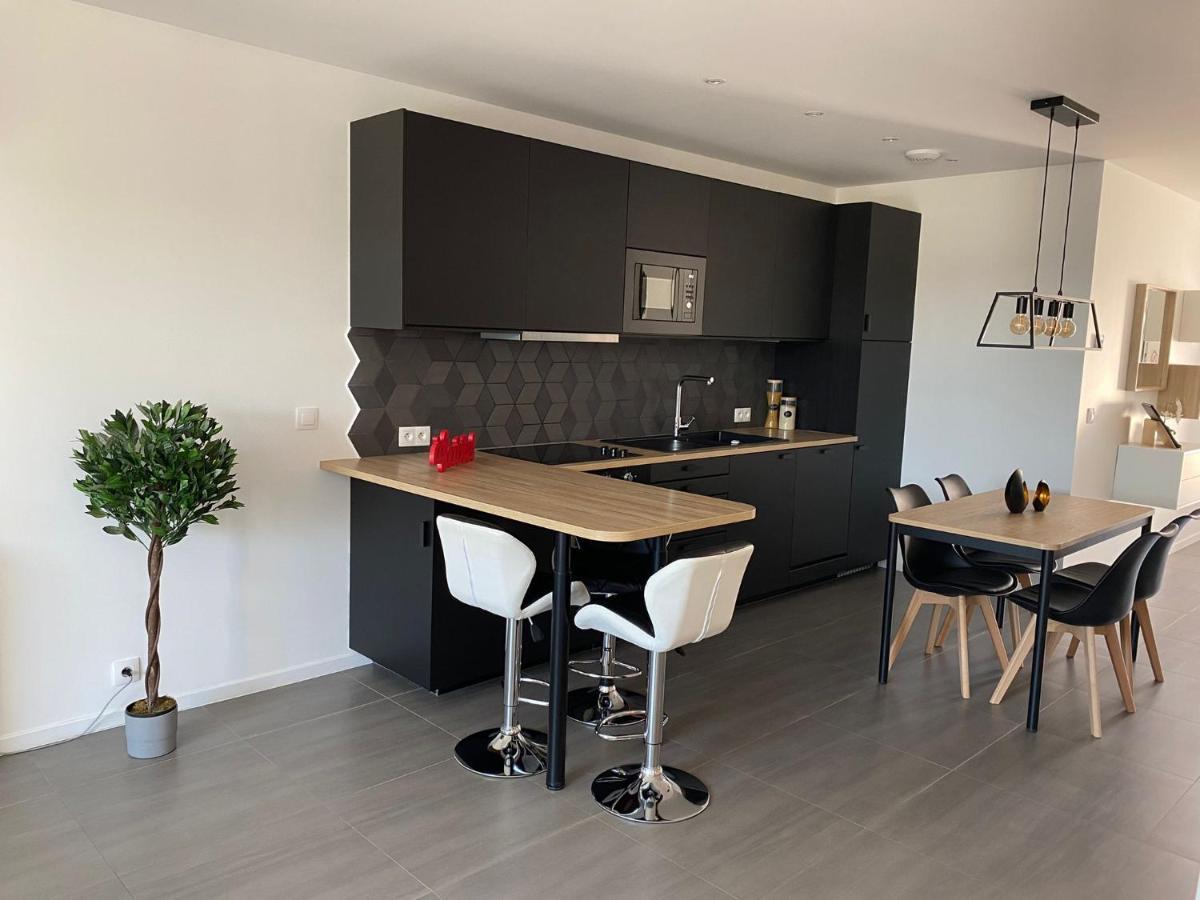 Gold Cocoon T3 74M2 Proche Centre Ville Villejust Exterior foto